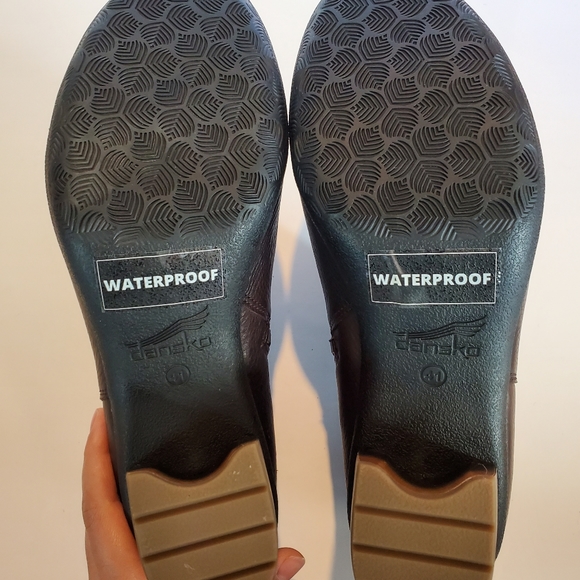 Dansko perry waterproof tumbled bootie - Picture 4 of 15